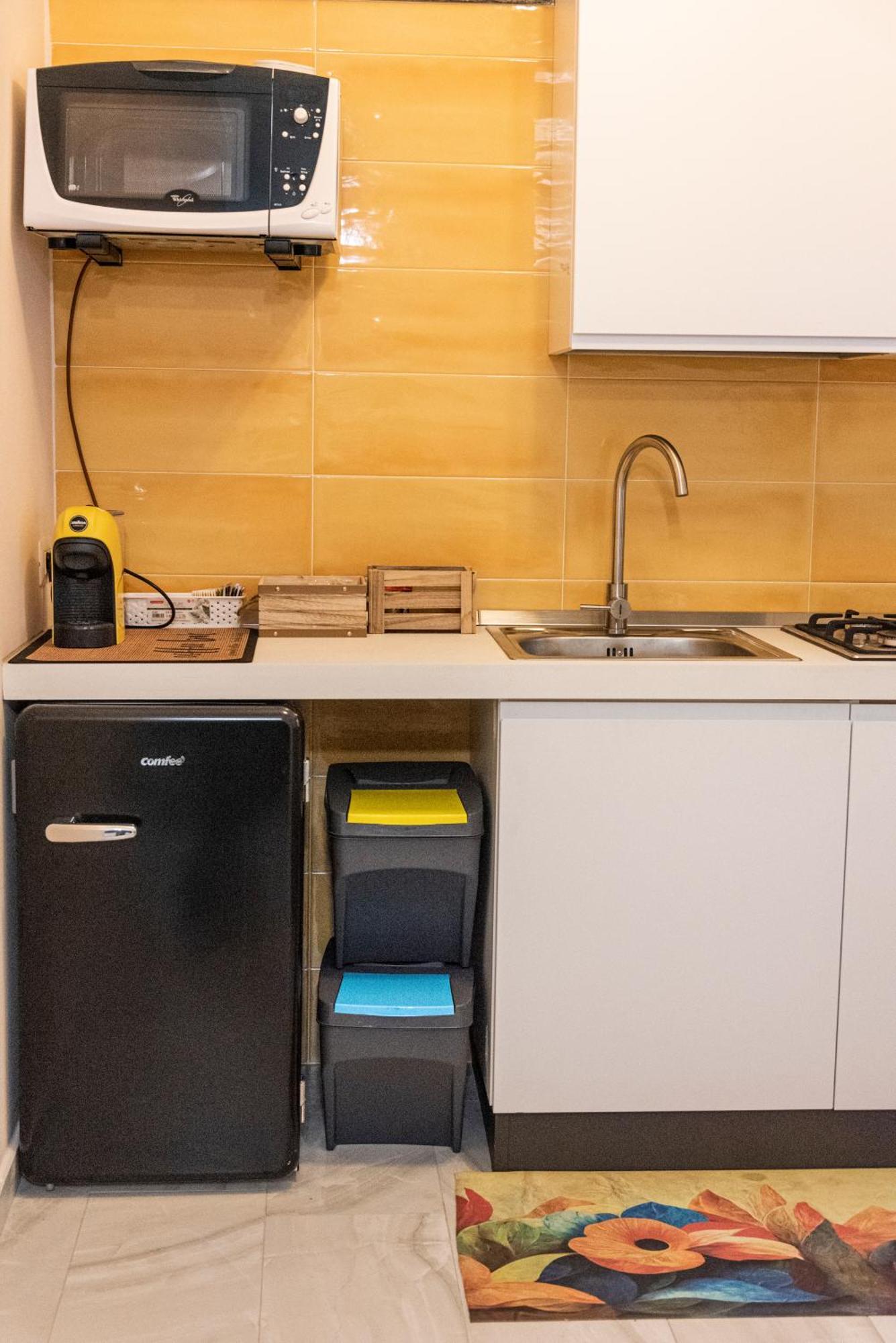 Charm House Apartment Napoli Bagian luar foto