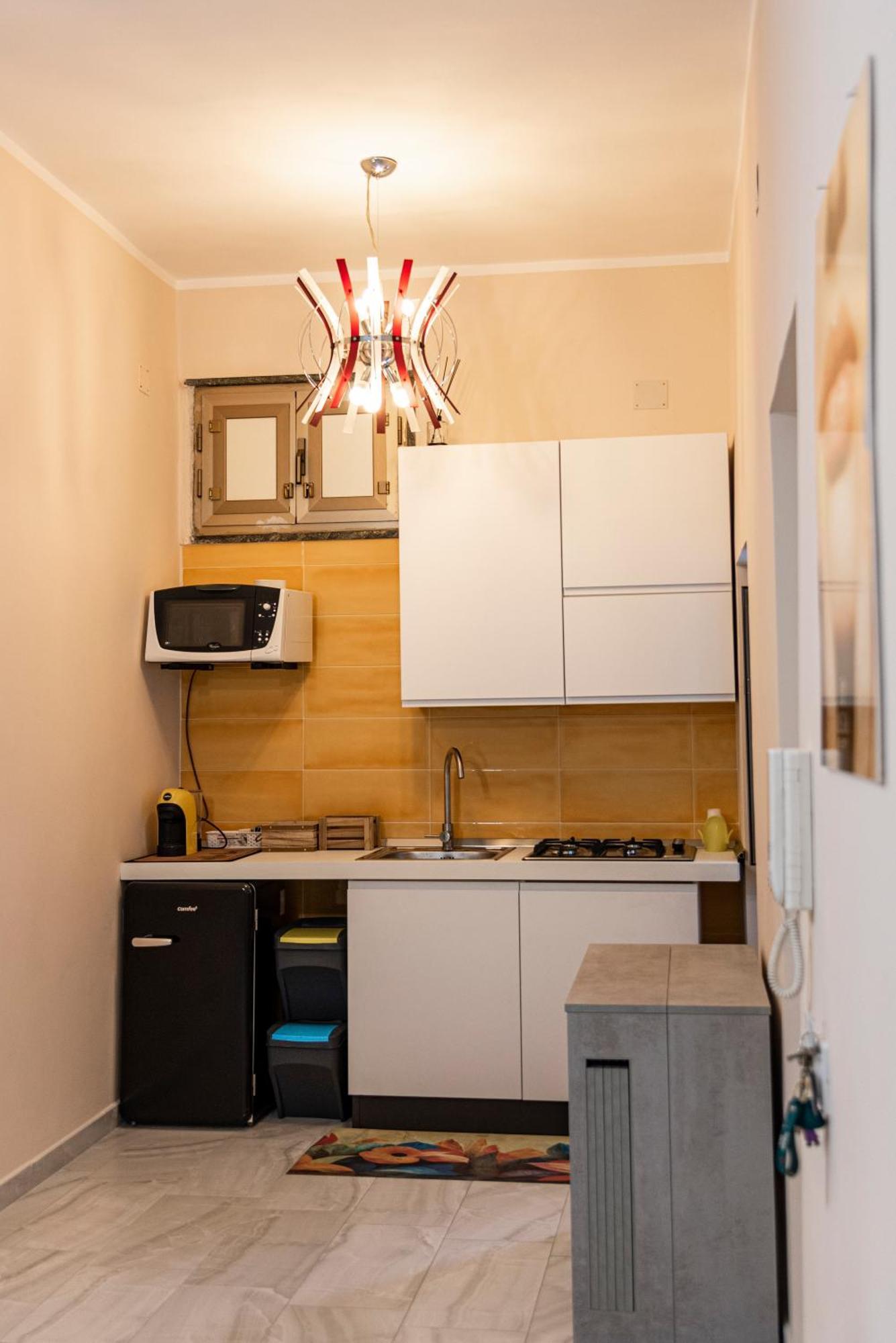 Charm House Apartment Napoli Bagian luar foto