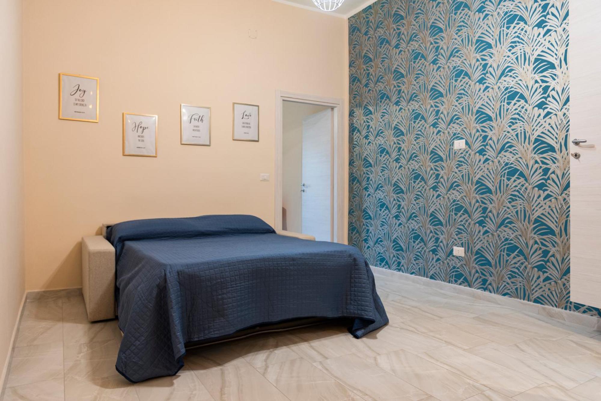 Charm House Apartment Napoli Bagian luar foto